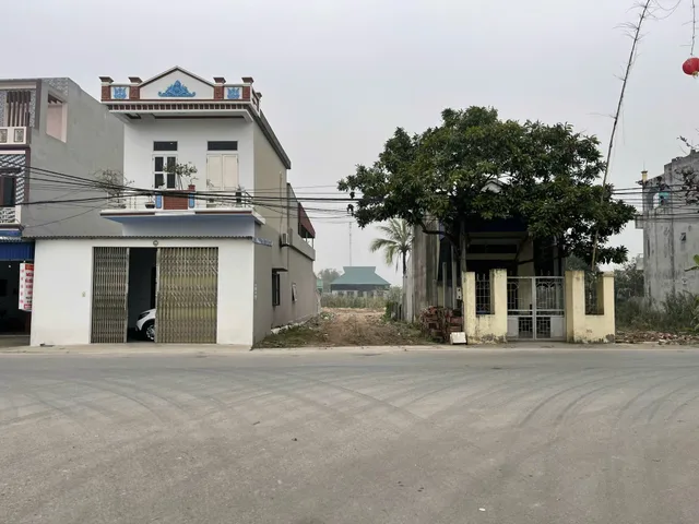BÁN ĐẤT THU HỒI VỐN