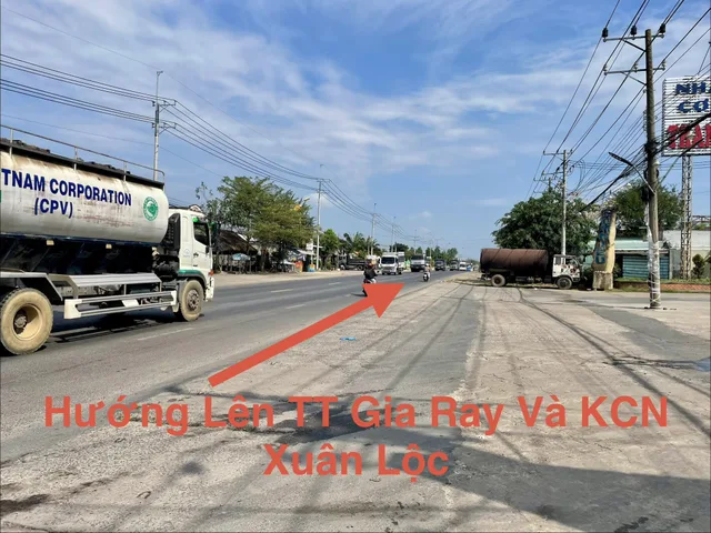 Cần Bán Lô Đất Làm Kho Xưởng 3460m2 Bgay Lối Lên Xuống Cao Tốc  Phan Thiết - Dầu Giây