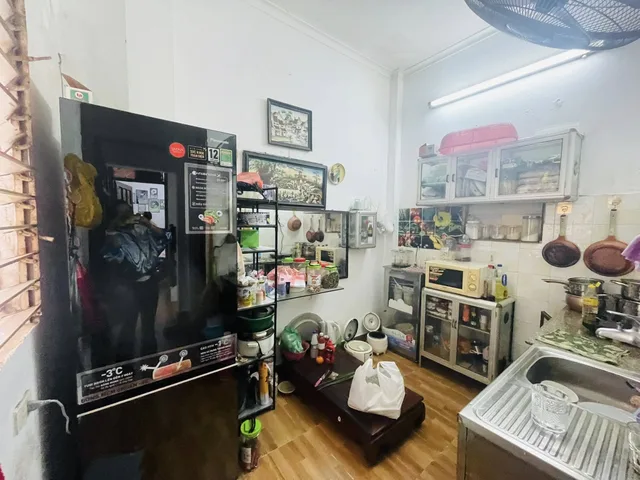 BÁN NHÀ NGÕ 192 ĐƯỜNG LÊ TRỌNG TẤN. 42M2 - 3 TẦNG. GIÁ NHỈNH 3 TỶ