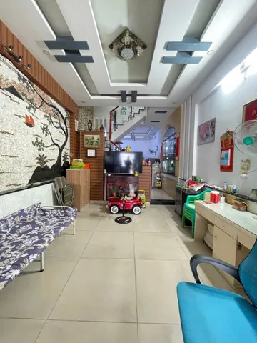 NGAY LÊ VĂN QUỚI BÌNH TÂN NGANG 4x18, 70M2 HẺM 6M THÔNG 3 TẦNG 6.x ĐỒNG