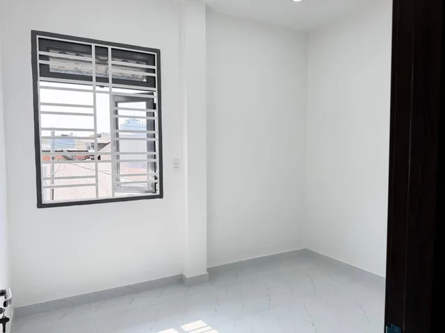 Bán nhà hẻm 8m Liên khu 4-5, Bình Hưng Hòa B góc 2 mt , 1 lầu ,3 pn ,3wc giá 5,6 tỷ