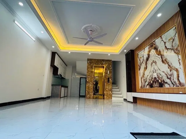 CỰC HIẾM LONG BIÊN