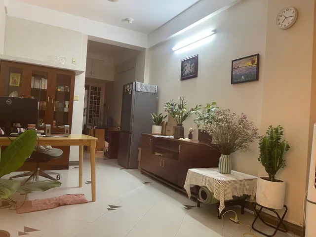 CHO THUÊ CHUNG CƯ NGÔ TẤT TỐ, 2PN, CÓ THANG MÁY, GIÁ TỐT