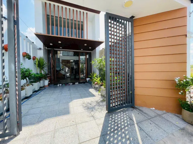 🔥 NHÀ GẦN BIỂN – FULL NỘI THẤT – OTO TỚI NHÀ – CÁCH ĐƯỜNG VEN BIỂN 50M