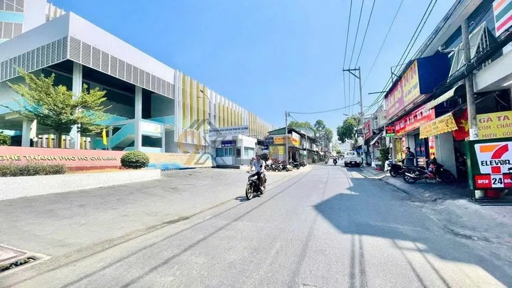 373 - NHÀ MẶT TIỀN ĐƯỜNG - CĂN GÓC 2 MẶT TIỀN ĐƯỜNG SỐ 18  - P. LINH CHIỂU - 81.2 M2 NGANG 5.5M
