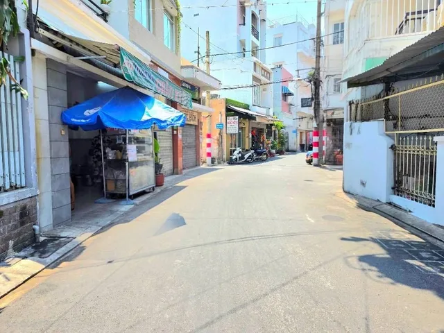 Bán nhà 3 Tầng Phạm Văn Hai Tân Bình