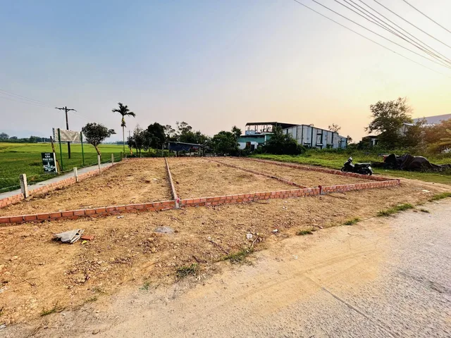 Chỉ 9xxtr, sỡ hữu đất nằm mặt tiền đường chính giao thẳng lộ chỉ 300m