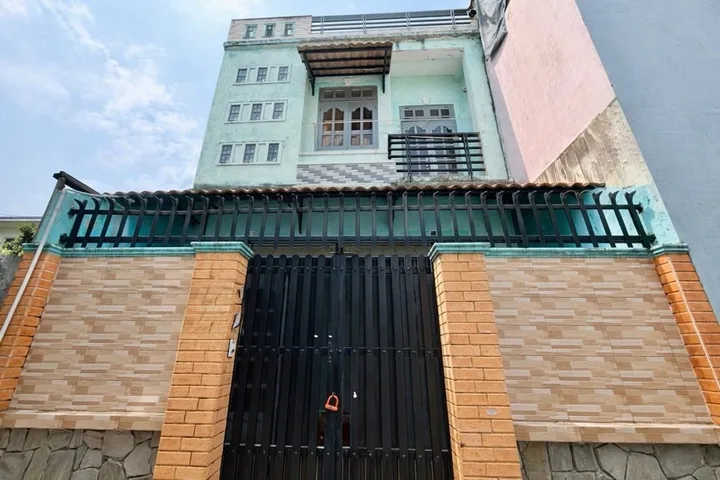 Bán nhà thống nhất sổ hồng riêng ngang 5 gần siêu thị Lotte.