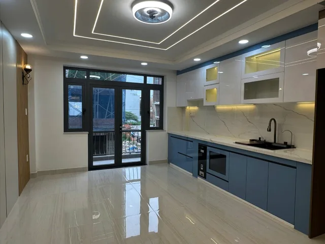 SIÊU PHẨM THANG MÁY NGAY HƯƠNG LỘ