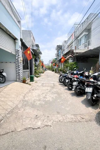 🚗 BÁN NHÀ 2 TẦNG - 64M2(4*16), CÔNG NHẬN ĐỦ - 4PN, 2WC - KHÔNG QH -  NHÀ HẺM XE HƠI - GẦN TRƯỜNG, CHỢ - P TRƯỜNG THẠNH, THỦ ĐỨC.(C)