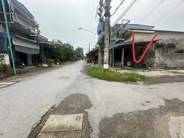 Quý lắm mới thấy được lô này 
L/h:076.231.9990 em Thúy 
Lô góc 2 mặt tiền 
DT 200m
Mặt tiền rộng 9m
Đường rộng 13m rất đẹp. 
Đất vuông vắn, khu dân cư văn minh. 
Giá hôm nay chỉ 2,x tỷ. 
Cơ hội cho người hữu duyên ngày hôm nay.