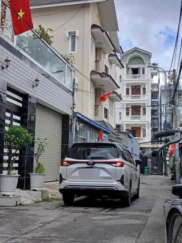 Bán nhà 73.3m² full thổ cư ngang 8.6m giá 7.6 tỷ tại Đường số 5 Phường Bình Trưng