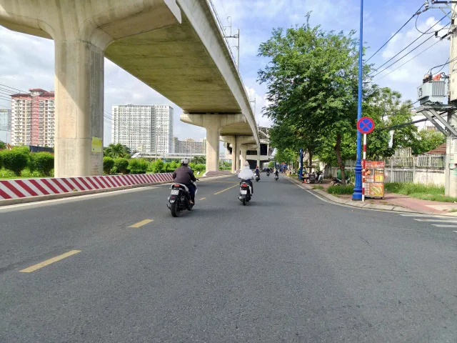 ĐÁY GIÁ TRƯỜNG THỌ – NHÀ ĐƯỜNG 10M KINH DOANH  2 MẶT THOÁNG  SỔ RIÊNG CHỐT GẤP.