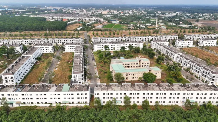 Bán đất 100m² full thổ cư ngang 5m giá 790 triệu Tại kdc Phúc An garden