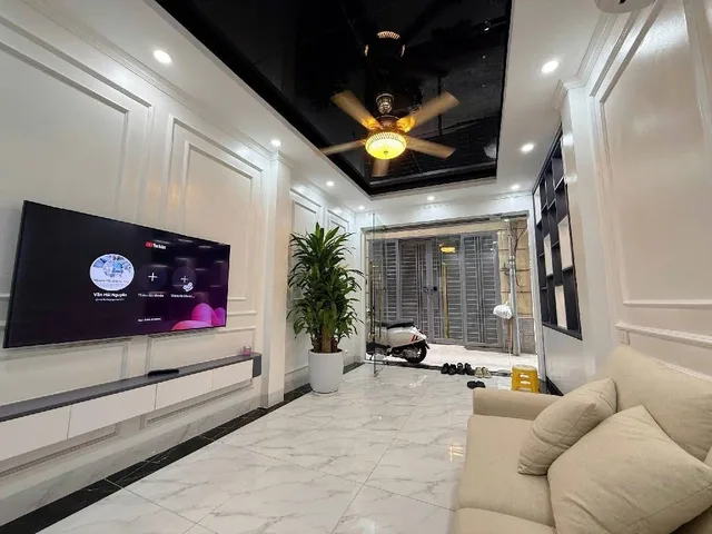 11.1 tỷ | Lạc Trung ngõ rộng, yên tĩnh, cách phố vài bước chân | 46m2 x 5 tầng x thang máy x full nội thất