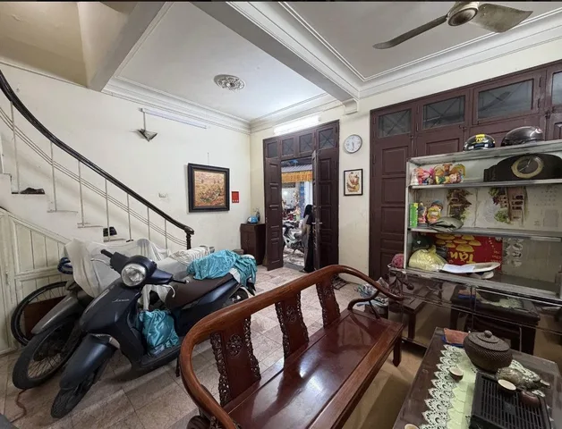 31/35M2-4T Mặt Phố Vĩnh Hồ- Hai Mặt Thoáng- Ô Tô Tránh- Vỉa Hè- Kinh Doanh Đỉnh- Mặt Tiền Rộng- Sổ Bánh Trưng