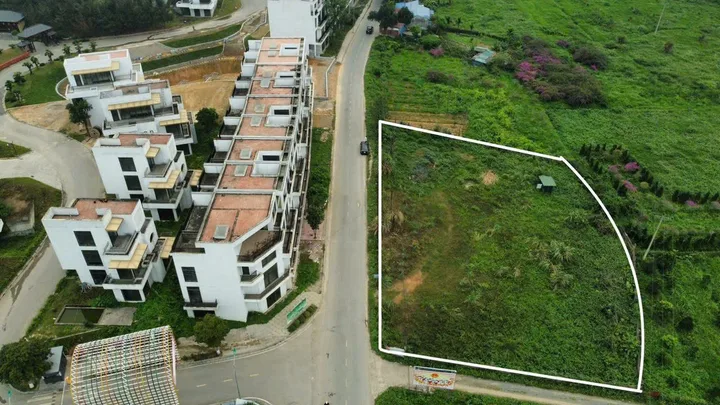 1998m - 400m thổ cư  - LÔ GÓC 2 MẶT TIỀN, ĐỐI DIỆN CỔNG CHÍNH LEGACY HIIL