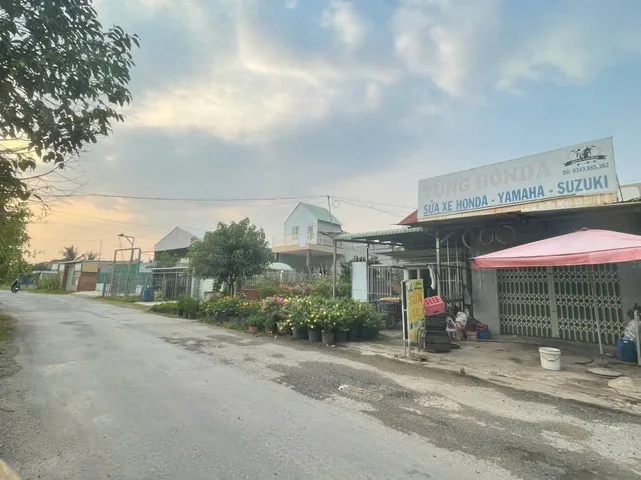 Bán đất 587.9m² có sẵn 195m² thổ cư ngang 4,5m giá 1.85 tỷ tại Xã Mỹ Hạnh