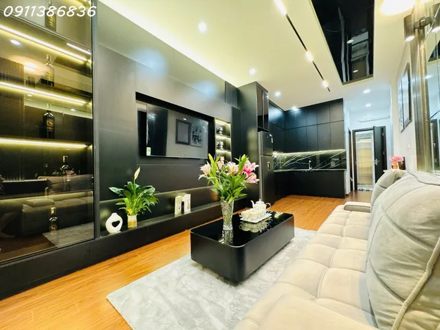 💥Siêu phẩm Nguyễn Văn Huyên 40m 6T Thang máy Full nội thất mới Ngõ 4M hơn 15 tỷ