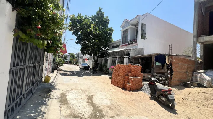 CÒN ĐÚNG 1 LÔ tái định cư HÒN XỆN CHỈ 4 TỶ rẻ nhất khu, GẦN BIỂN, ĐƯỜNG Ô TÔ 2 LÀN, SẴN SỔ HỒNG