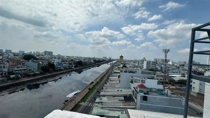 Bán CHDV 200m2 -Dòng tiền .8 tầng thang máy ,có Hầm Ngang 8m mới Đầy đủ Pccc.chỉ 13 tỷ