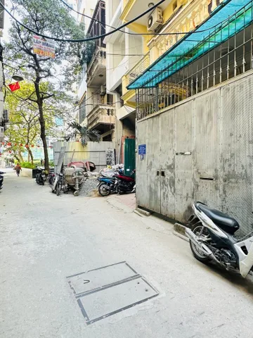 BÁN NHÀ ĐƯỜNG TRƯỜNG CHINH. 6 TẦNG. THANG MÁY. GARA Ô TÔ.