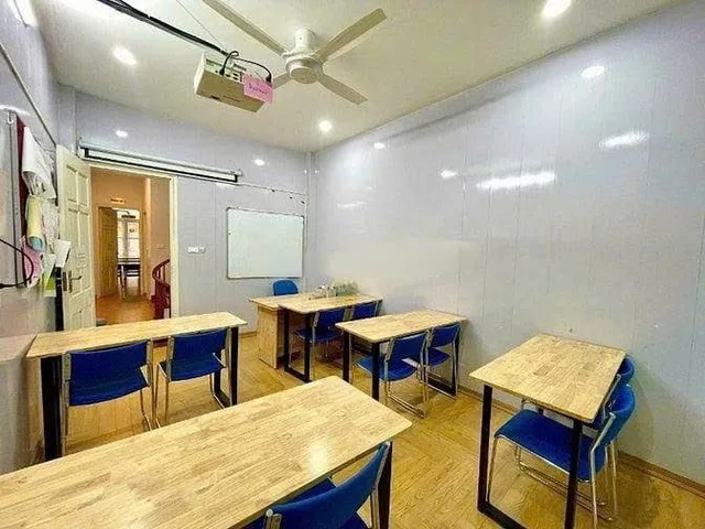 Cho Thuê Nhà Ngõ 44 Phạm Thận Duật - Mai Dịch 50M² 5 Tầng 9 Phòng - PCCC Đầy Đủ - Giá Thuê 28tr