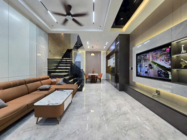 Bán nhà 3 tầng LUXURY đường Hoà Phú 3 - Đối diện UBND Quận cũ