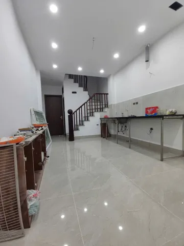CHO THUÊ NGUYÊN CĂN TRƯƠNG ĐỊNH, NHÀ MỚI, Ô TÔ ĐỖ CỬA, LÀM VĂN PHÒNG 42M 3T, 15TR 0903258273