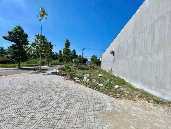 Tái định cư Long Hòa B, mặt tiền nhựa Quảng Trường Tp Mỹ Tho
