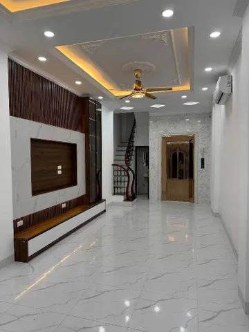 Khoảng 11.5 tỷ – Nhà Trương Định 55m² x 6 tầng thang máy, ngõ thông, Oto đỗ cửa, gần mặt phố