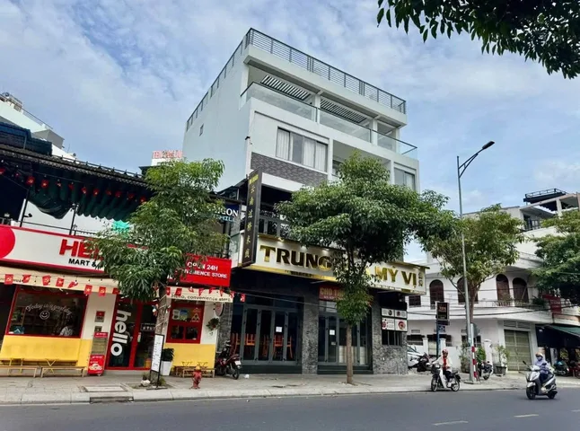 Đẹp, Nhà 🍁CĂN GÓC 3 MẶT TIỀN ĐƯỜNG NGUYỄN THIỆN THUẬT NỐI DÀI - 💰50tỷ 🍁

 • DT: 129.9m2 - ngang hơn 12m 3 mặt tiền thoáng mát rộng rãi
 • Hướng: Đông