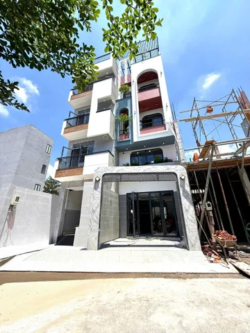 SIÊU PHẨM 1/ PHẠM VĂN ĐỒNG 5 TẦNG HIỆN ĐẠI - FULL NỘI THẤT AN CƯỜNG - VỈA HÈ 8M.
