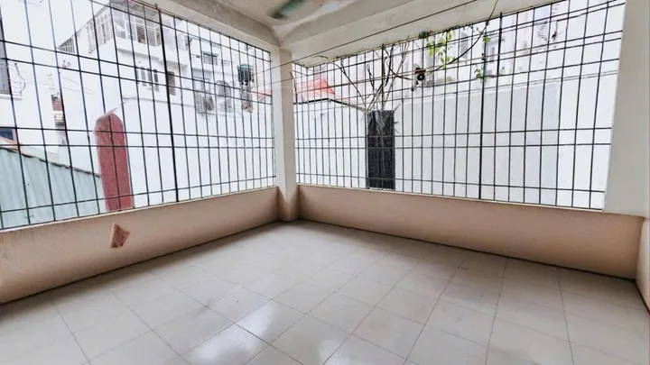 Hiếm Nguyễn Phong Sắc 35m2 5T dân xây có khe thoáng sau sát phố