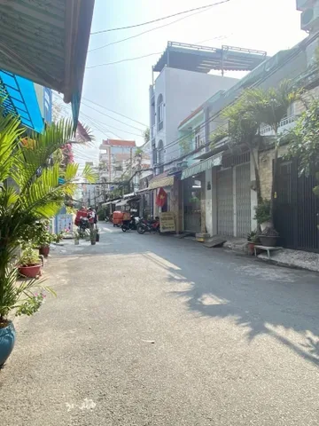 🔥 HẺM XE HƠI CMT8 – THÔNG TRƯỜNG SA – 3 TẦNG – TRUNG TÂM DI CHUYỂN NHANH