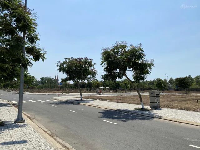 Cần bán gấp lô đất chính chủ tại chợ Đại Phước - Nhơn Trạch với diện tích 120m2 giá chỉ hơn 16tr/m2