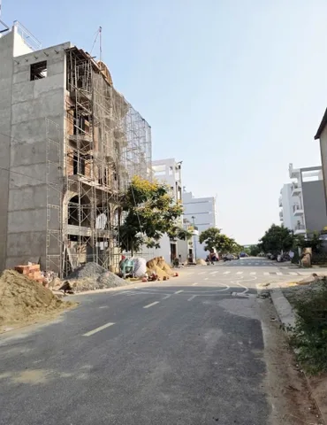 BÁN ĐẤT Đ.TÂY LÂN -KHU PHÂN LÔ ĐỈNH.Ô TÔ NÉ NHAU.