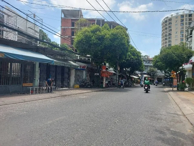 Nhà bán cống lở tân bình sổ hồng riêng