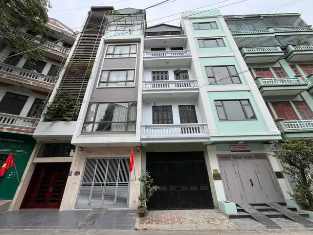 Nhà phố Tam Trinh, mặt tiền 5m, đường 10m, vỉa hè oto đỗ thoải mái