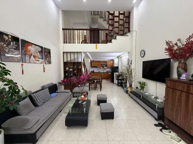 BÁN NHÀ THẠCH BÀN 5 TẦNG - LÔ GÓC TƯƠNG LAI - ĐƯỜNG XE TẢI TRÁNH NHỈNH 12TỶ