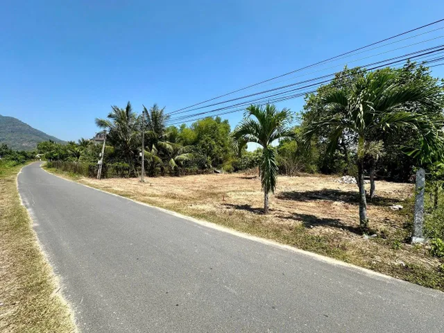 Bán đất 236m² có sẵn 60m² thổ cư ngang 7.5m giá 1.06 tỷ tại Xã Suối tiên
