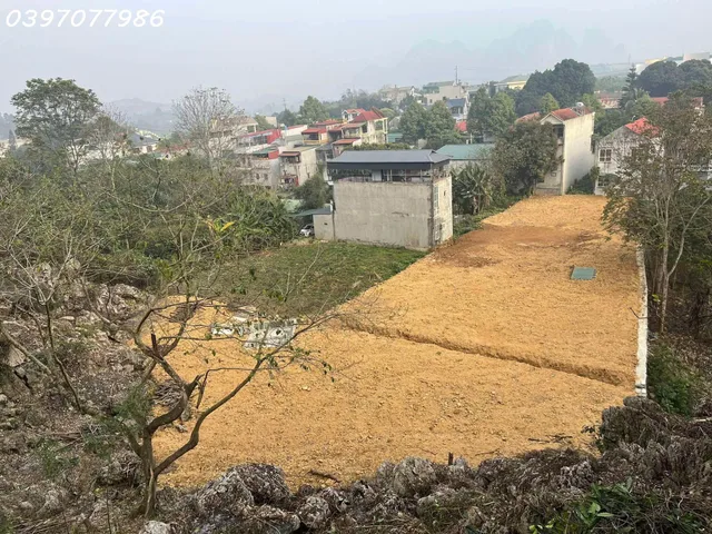 Chính chủ em bán mảnh đất 1950m2 trung tâm phố huyện bậc nhất TT Cao Phong - đối diện chợ Bóp Cp