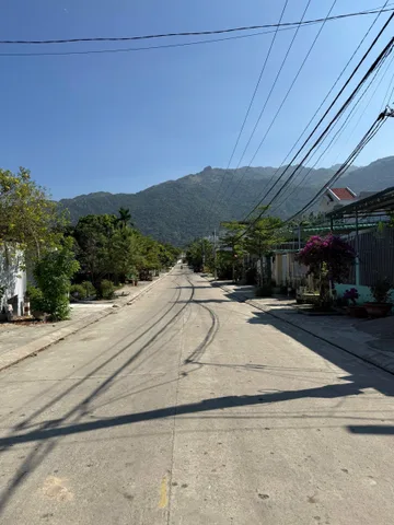 Đất mặt tiền đường Trần Nam Trung - Phước Đồng - Nha Trang 
- Diện tích: 228m( ngang 6m) _ sau QHGT:còn khoảng 150m2
- có 60m2 thổ cư
- hướng Tây
- Trần Nam Trung rộng 13m

💰giá: 3.2ty