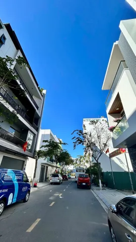 BÁN NHÀ 2 TẦNG KĐT VCN PHƯỚC LONG 1 NHA TRANG - SỔ HỒNG CHUẨN CHỈNH

📍Vị trí thuận tiện giáp sông Quán Trường, đối diện khu hành chính đô thị Khánh Hoà do Sungr làm chủ đầu tư.