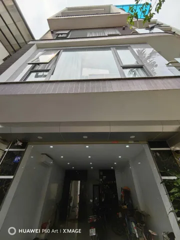HƠN 11 TỶ- CHÍNH CHỦ GỬI BÁN NHÀ BẮC TỪ LIÊM- Ô TÔ VÀO NHÀ - LÔ GÓC CÓ CỬA - THANG MÁY - 42Mx6 TẦNG