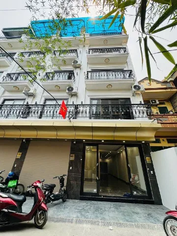 CẦN BÁN CĂN PHÂN LÔ PHỐ TÂN MAI. HOÀNG MAI. SD 100M. 6T.MT 4,6M. CÓ THANG MÁY. VỈA HÈ KINH DOANH. GIÁ CHỈ 250TR/M. Ở HAY KINH DOANH ĐẦU PHÙ HỢP.