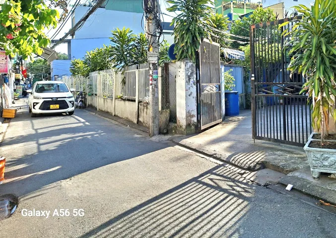 Bình tân 3 tầng, dt 108m2, có dòng thu nhập riêng_hơn 6ty xíu