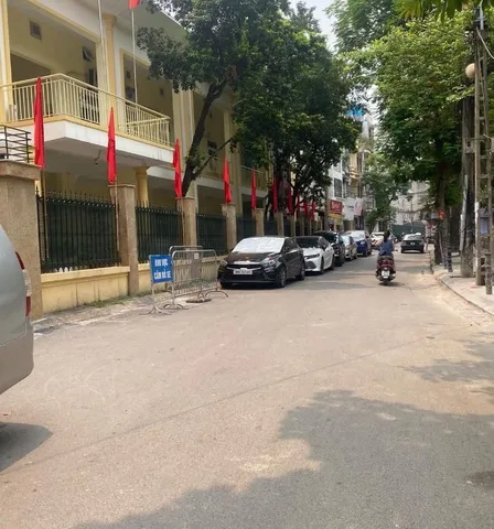 Duy Tân sổ gần 65m2, 6 tầng, 10m ra taxi, ô chờ thang máy, 18 tỷ hơn.