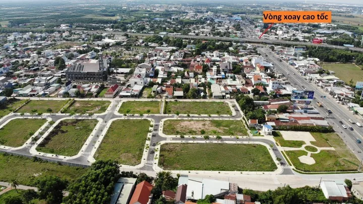 Chủ ngộp đi lô đất khu Cát Linh Long Thành, cách cổng chính sân bay 1km, giá mềm !!!
