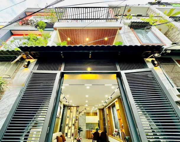 Nhà mới 100% - Đoàn Văn Bơ P13 Q4 giá 2tỷ250tr DT 41.4m2, sổ sẵn hoàn công đầy đủ